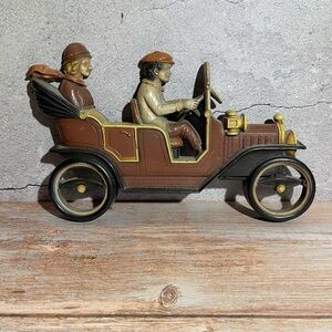 Vintage Retro Wall Plaque Plastic Art Molded Plastic Car Homco Made In USA 1975